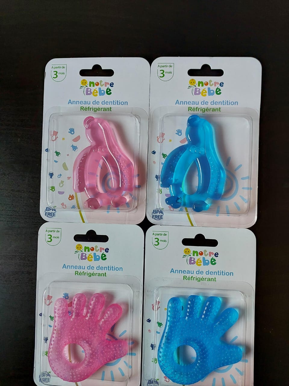 NOTRE-BEBE-ANNEAU-DE-DENTITION-REFRIGERANT-DAUPHIN-ET-MAINS-.jpg NOTRE BEBE ANNEAU REFRIGERANT DAUPHIN ET MAINS – Image 1